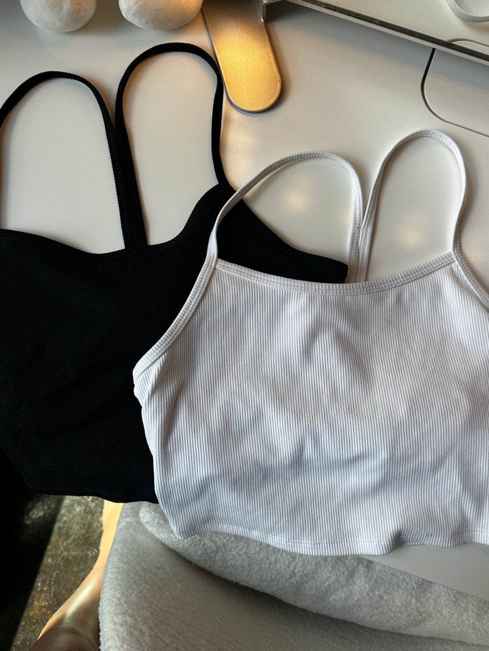 ALO Bundle Ribbed Crop Tanks
